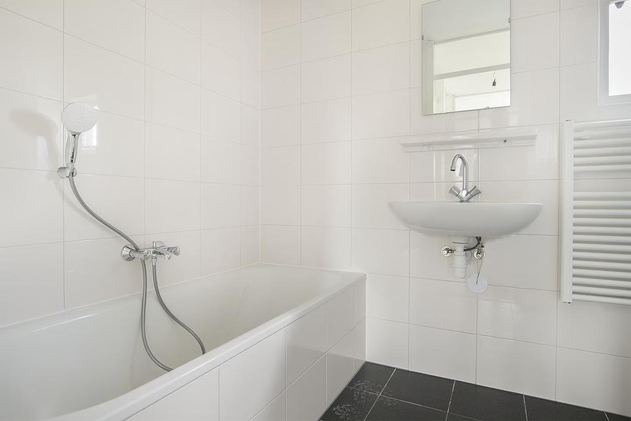 133 m² Family Home with Garden in Bankras - Image 10