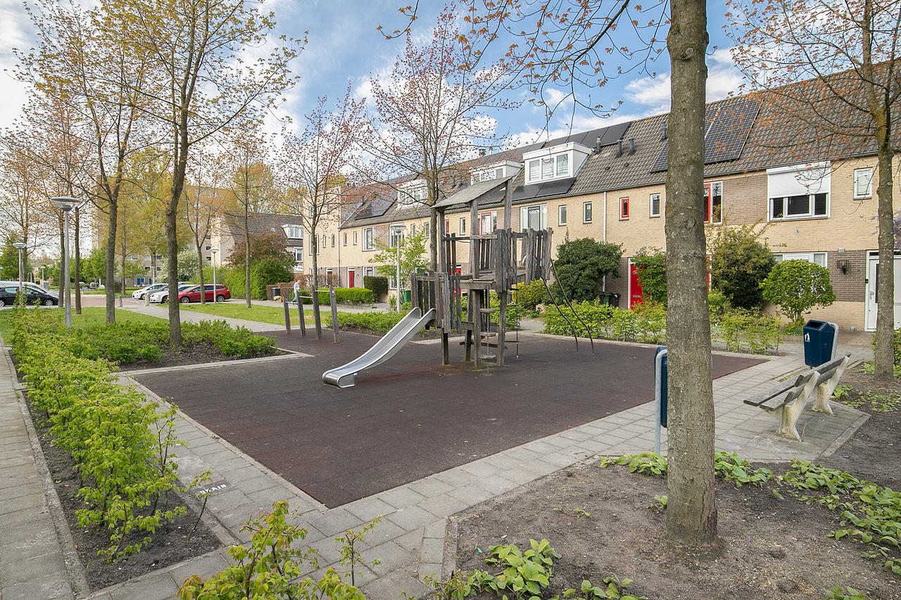 133 m² Family Home with Garden in Bankras - Image 16