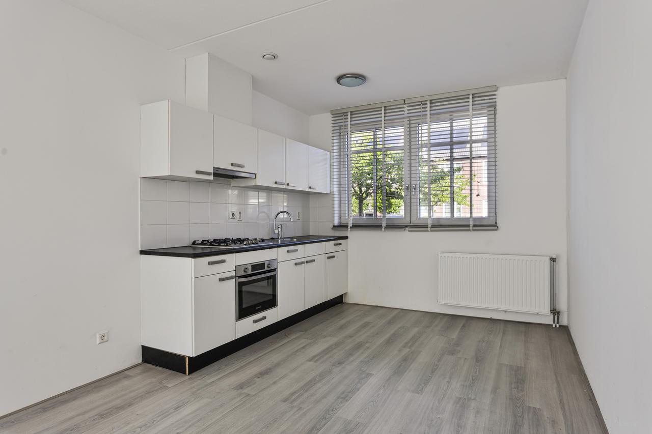 5-slaapkamer hoekwoning met tuin in Wilnis - Afbeelding 8