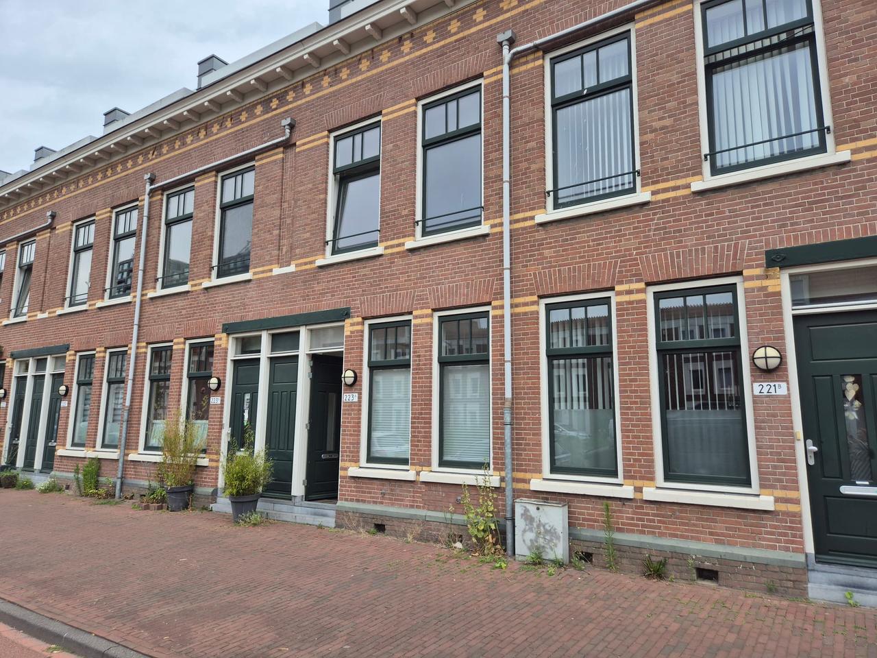 122 m² with Garden in Katendrecht - Image 1
