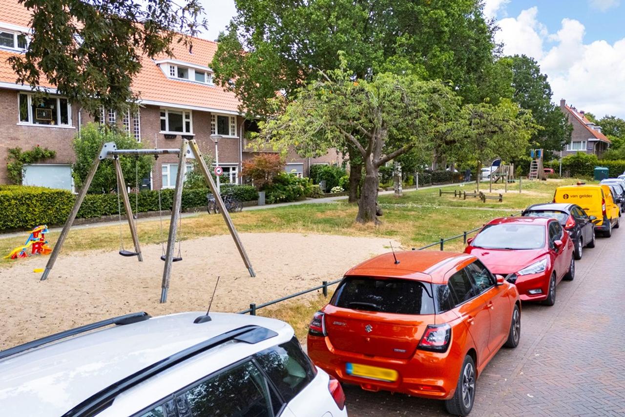 Ground-floor apartment with sunny garden in Hoogkamp - Image 31
