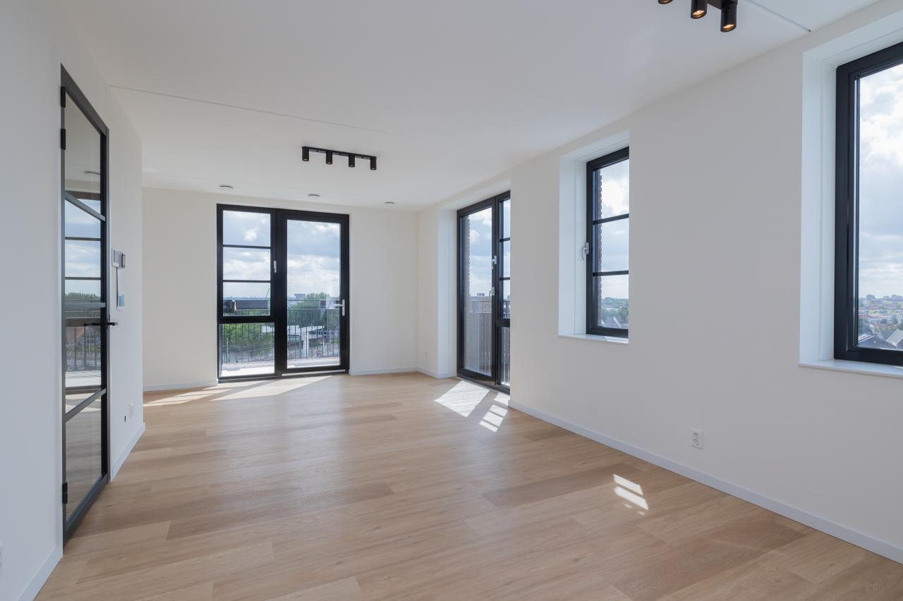 Penthouse with balcony near Haarlem Station - Image 4