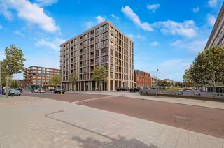 2-kamerappartement met balkon en skylinezicht
