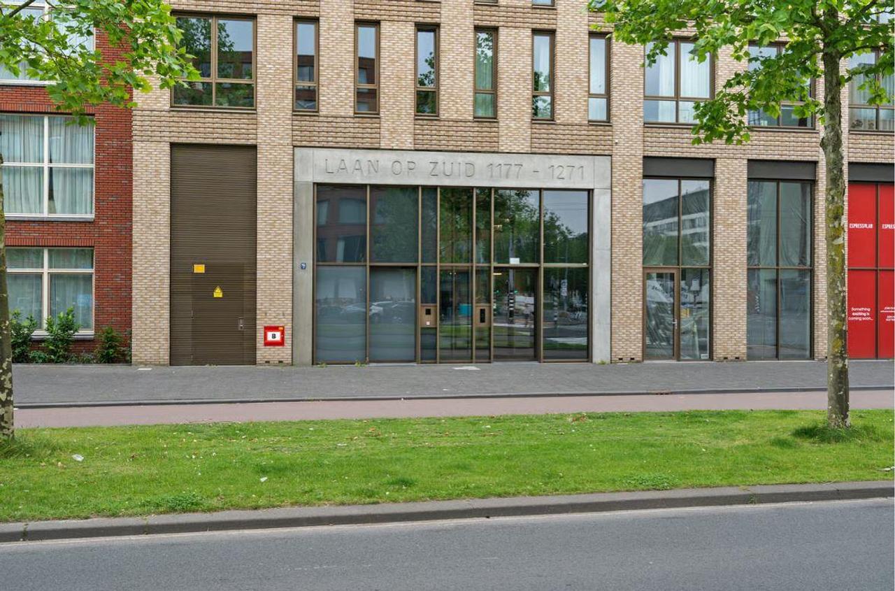 2-kamerappartement met balkon en skylinezicht - Afbeelding 2
