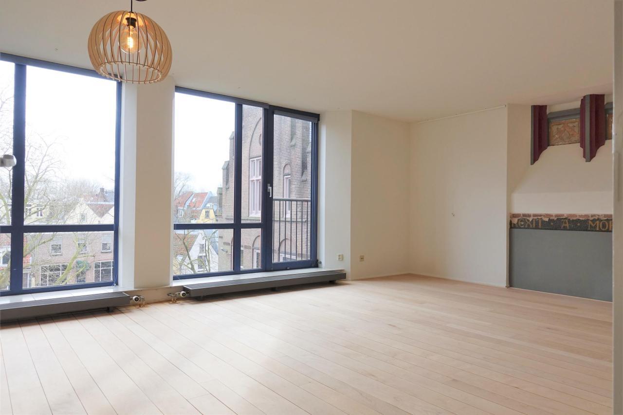 Maisonette on Oudegracht with canal views - Image 2