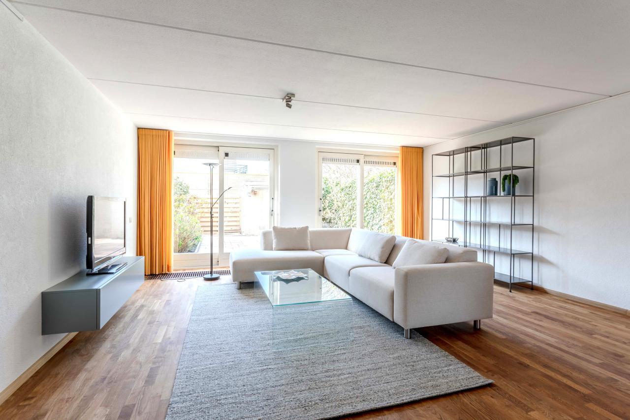 5-bedroom family home with garden - Image 3