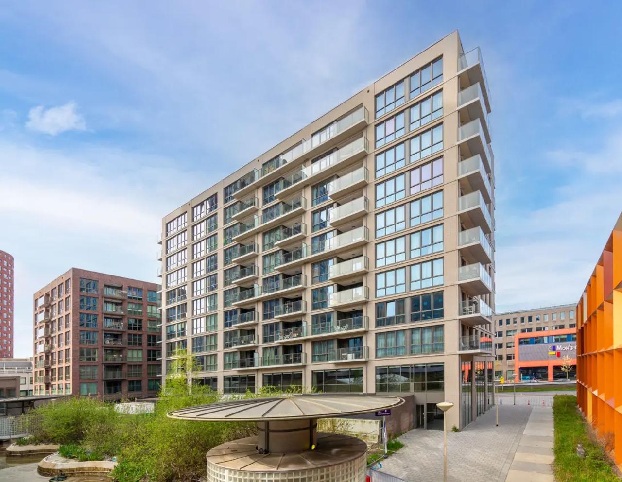 Bright Studio with Terrace in Scheveningen - Image 6