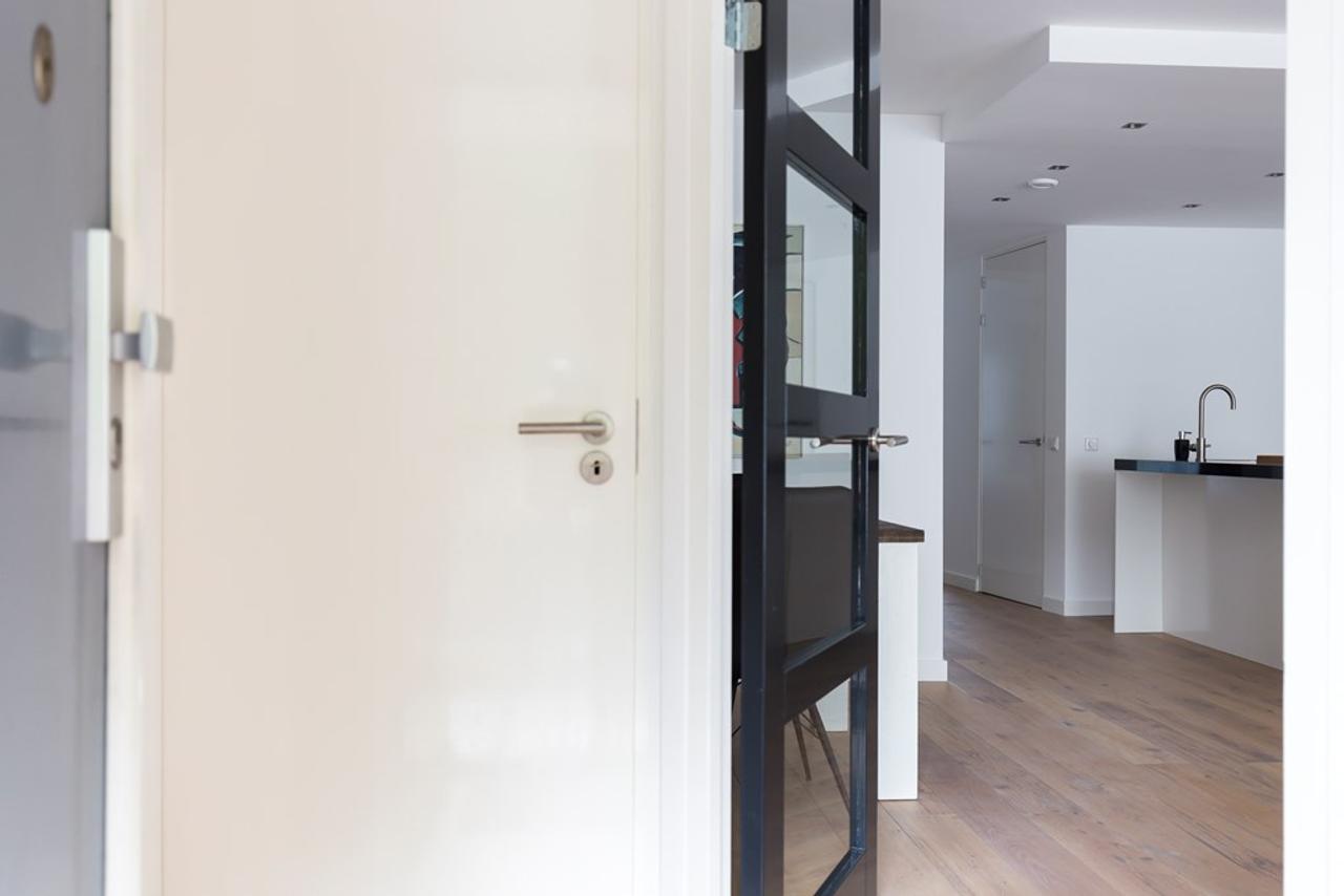 Gemeubileerd 3-kamerappartement met balkon - Afbeelding 10