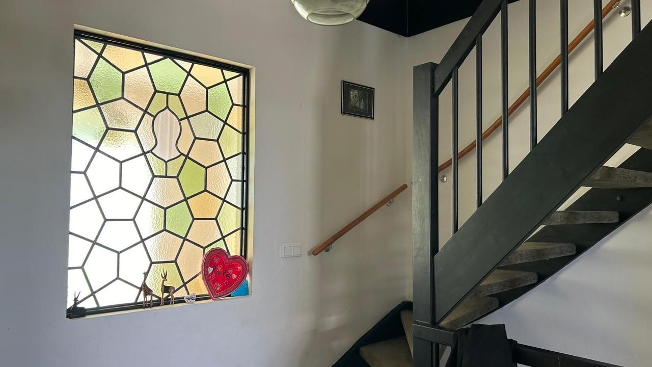 Gemeubileerd gezinshuis van 296 m² met tuin - Afbeelding 18