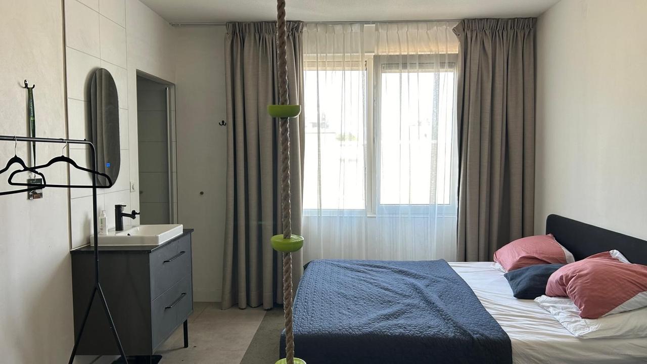 Gemeubileerd gezinshuis van 296 m² met tuin - Afbeelding 42