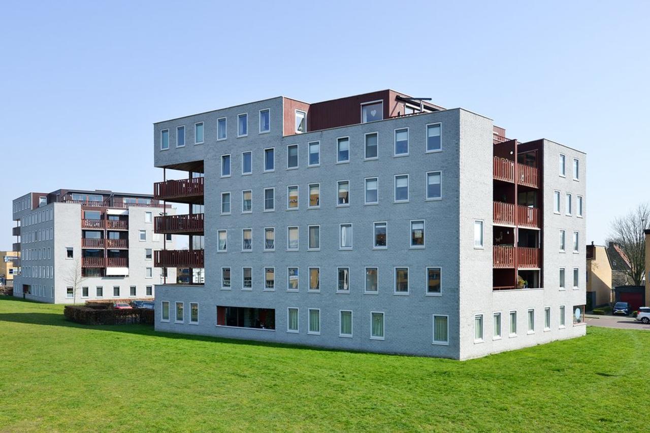 Licht 3-kamerappartement met balkon in Hilversum - Afbeelding 1