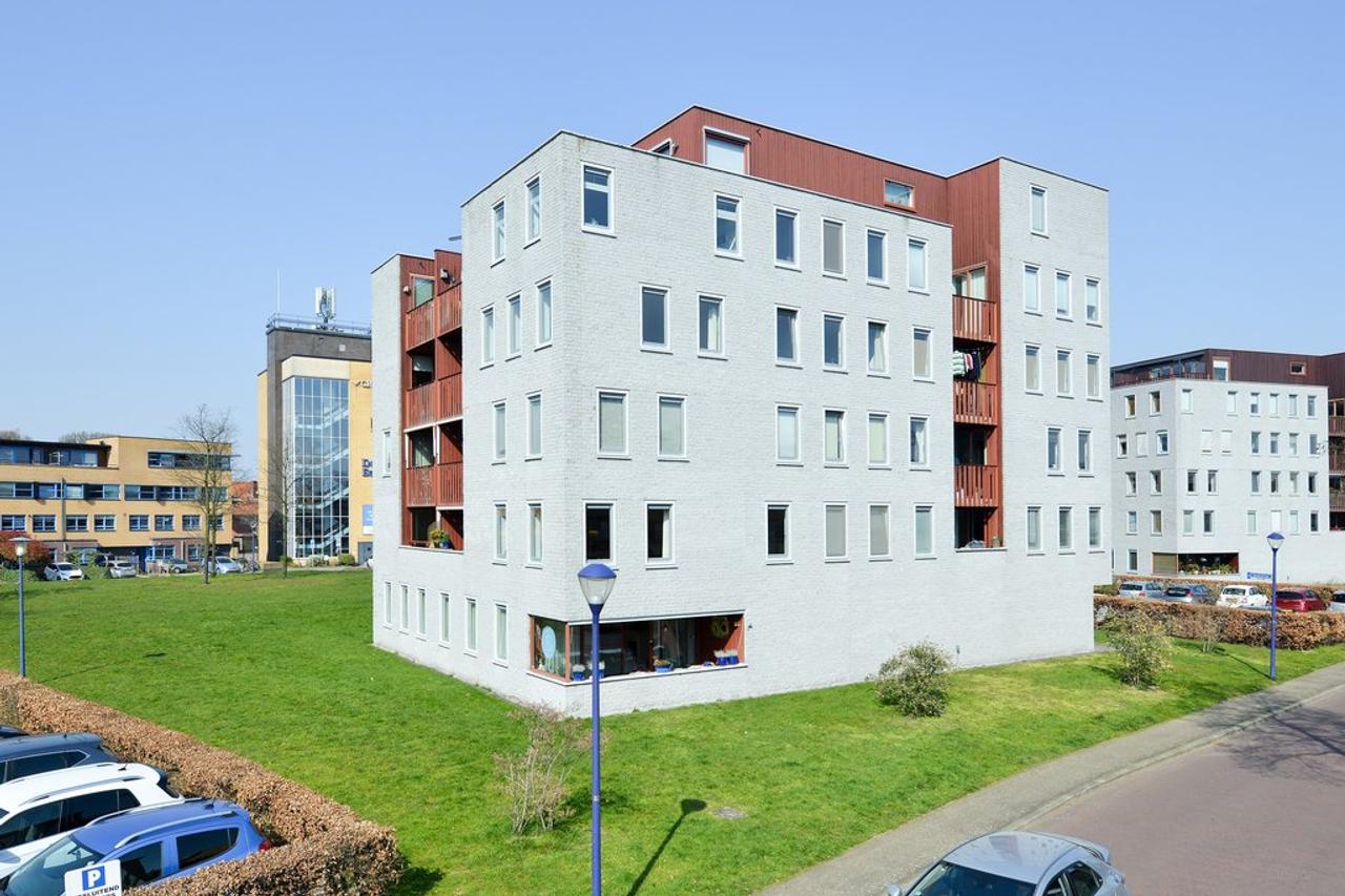 Licht 3-kamerappartement met balkon in Hilversum - Afbeelding 2