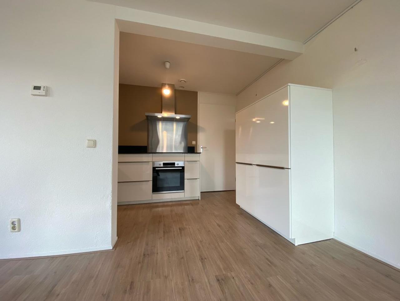 Licht 3-kamerappartement met balkon in Hilversum - Afbeelding 6