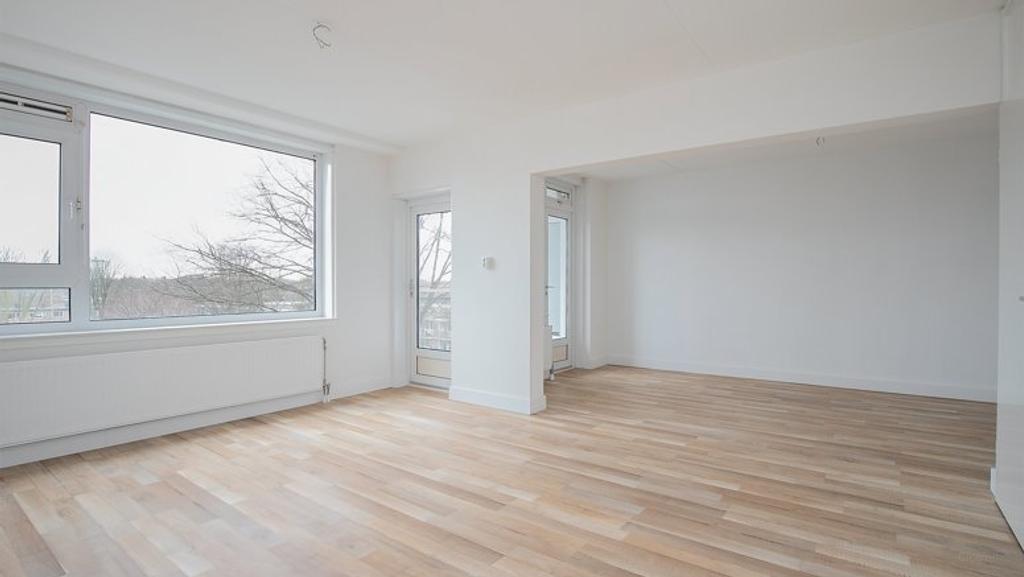 3-kamerappartement met zonnig balkon - Afbeelding 2