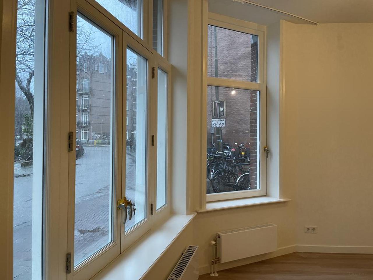 Licht 3-kamerappartement met patio in Amsterdam - Afbeelding 8