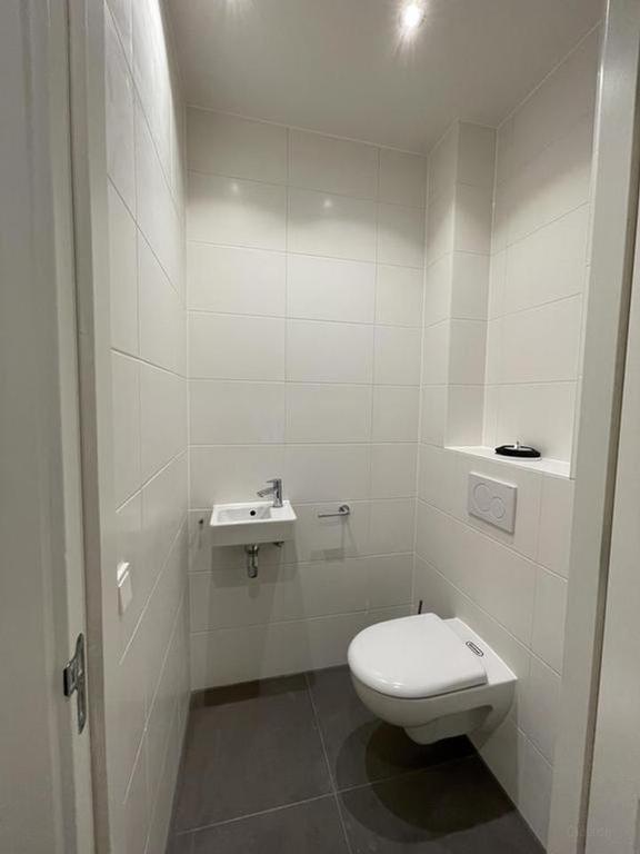 Licht 3-kamerappartement met patio in Amsterdam - Afbeelding 12