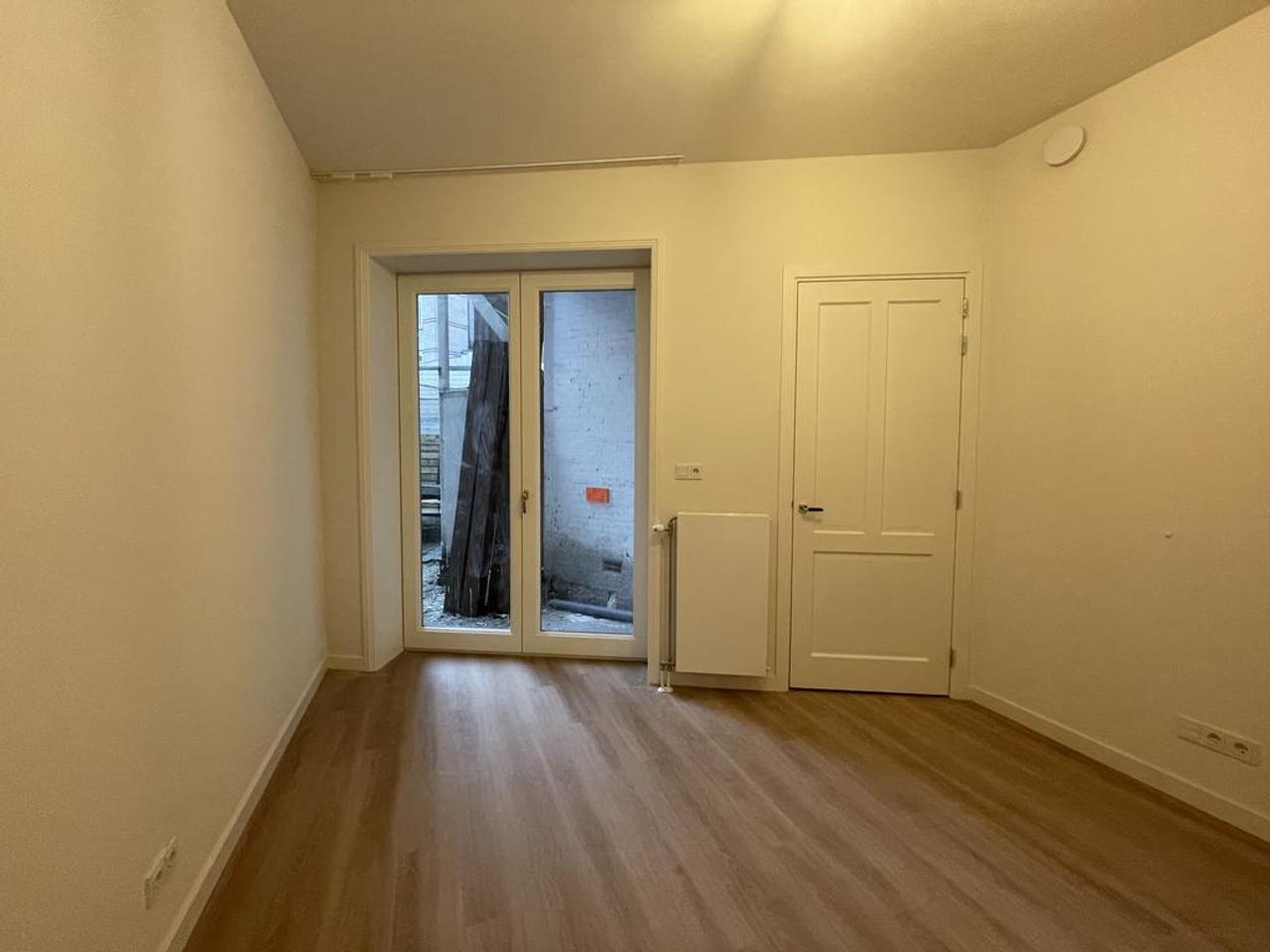 Licht 3-kamerappartement met patio in Amsterdam - Afbeelding 14
