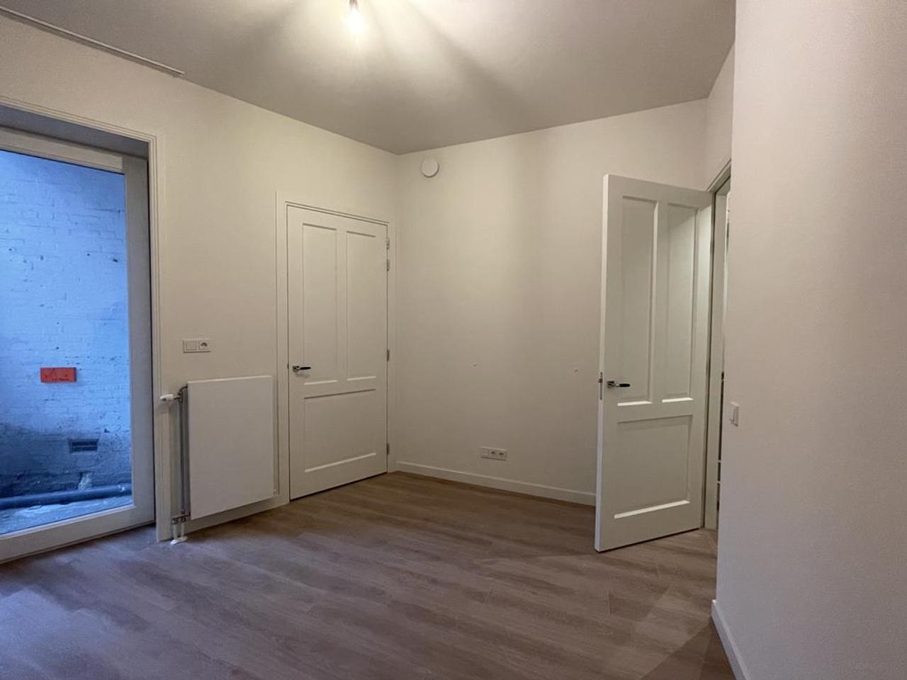 Licht 3-kamerappartement met patio in Amsterdam - Afbeelding 16