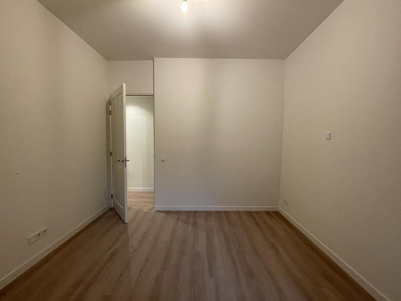 Licht 3-kamerappartement met patio in Amsterdam - Afbeelding 17