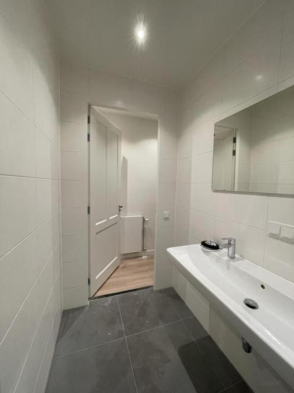Licht 3-kamerappartement met patio in Amsterdam - Afbeelding 19
