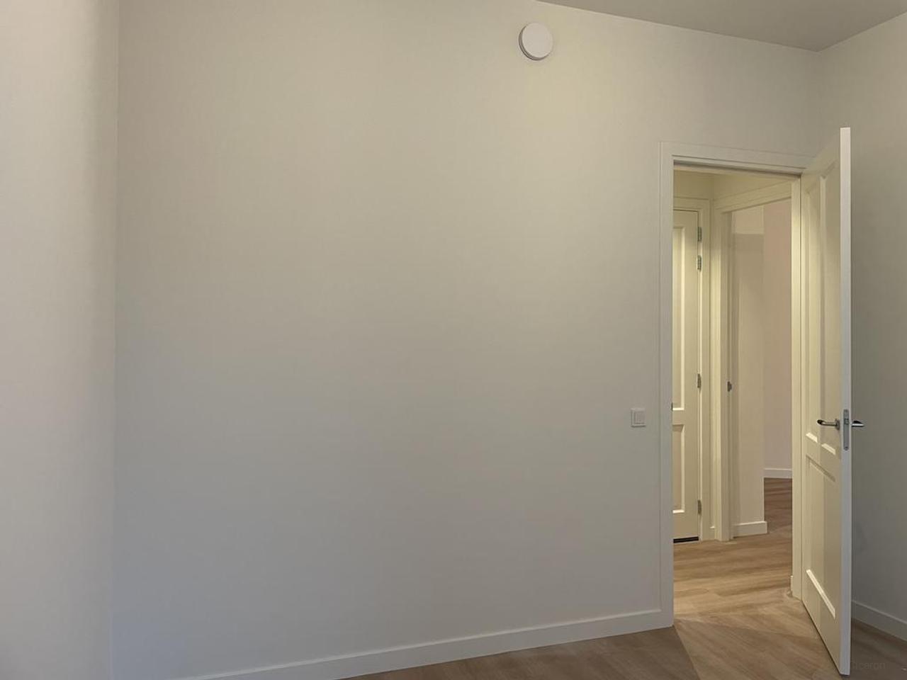 Licht 3-kamerappartement met patio in Amsterdam - Afbeelding 22