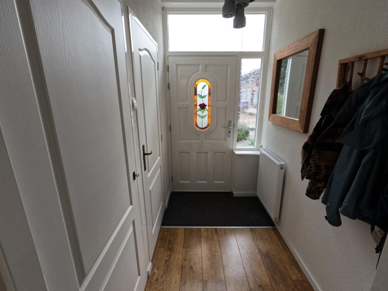 Hoekwoning met 3 slaapkamers en tuin - Afbeelding 2