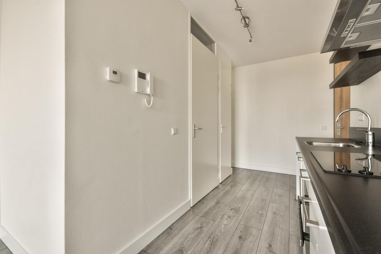 Compact Studio with Elevator in Laakhaven-West - Image 6
