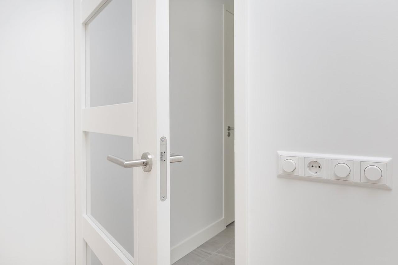 Gemeubileerd 3-kamerappartement met groot balkon - Afbeelding 24