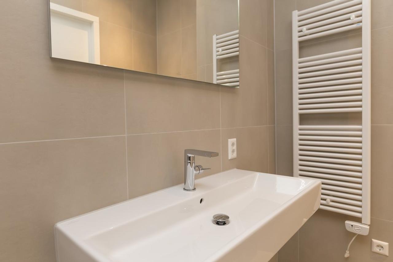 Gemeubileerd 3-kamerappartement met groot balkon - Afbeelding 32