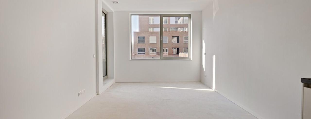 Licht 2-kamerappartement met loggia in Sloterdijk - Afbeelding 2