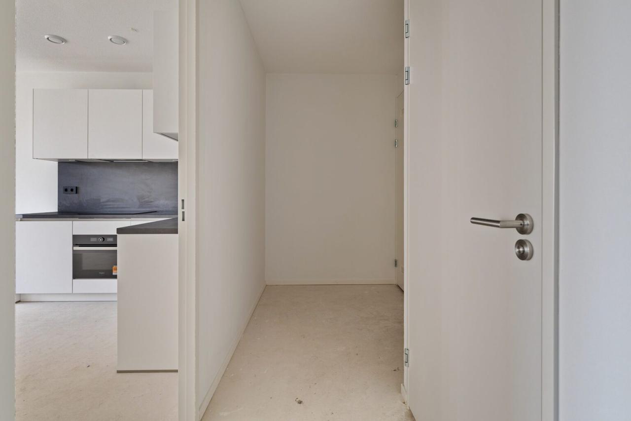 Licht 2-kamerappartement met loggia in Sloterdijk - Afbeelding 5