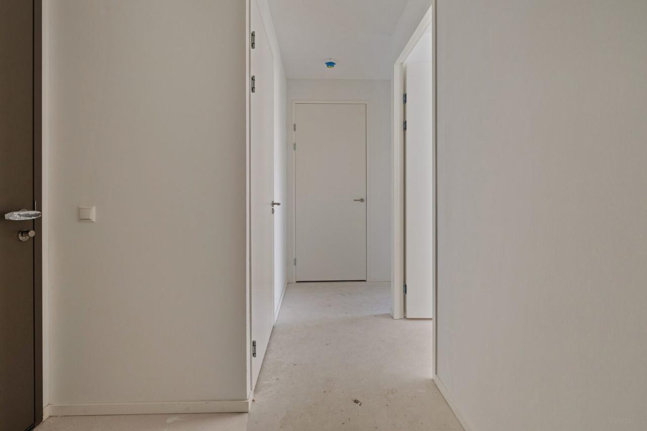 Licht 2-kamerappartement met loggia in Sloterdijk - Afbeelding 6