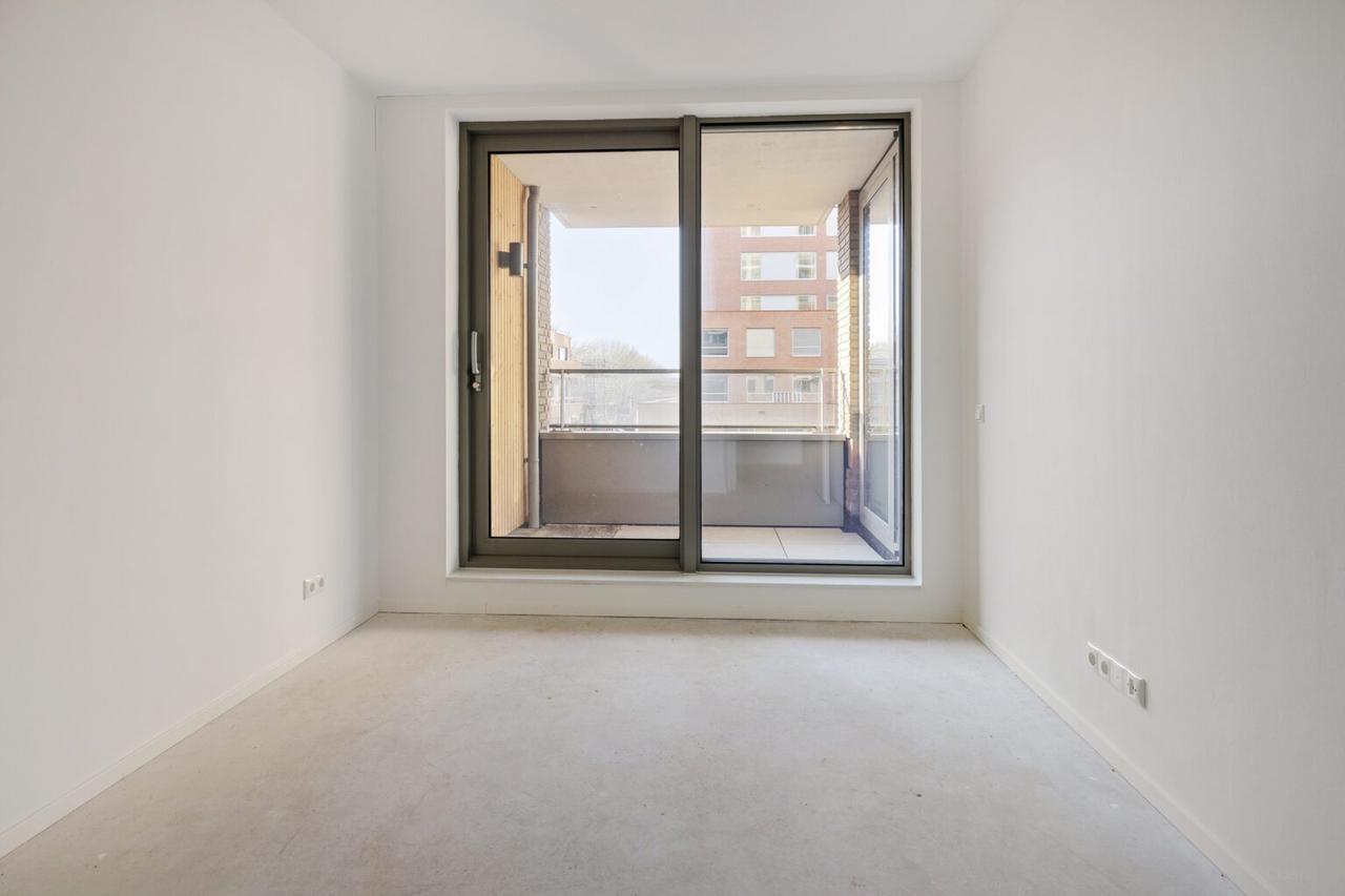 Licht 2-kamerappartement met loggia in Sloterdijk - Afbeelding 11