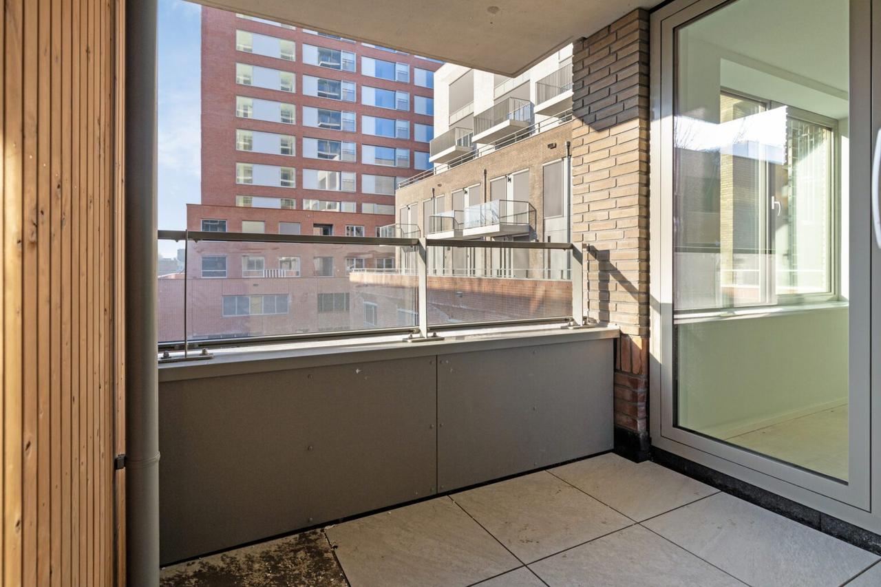 Licht 2-kamerappartement met loggia in Sloterdijk - Afbeelding 14
