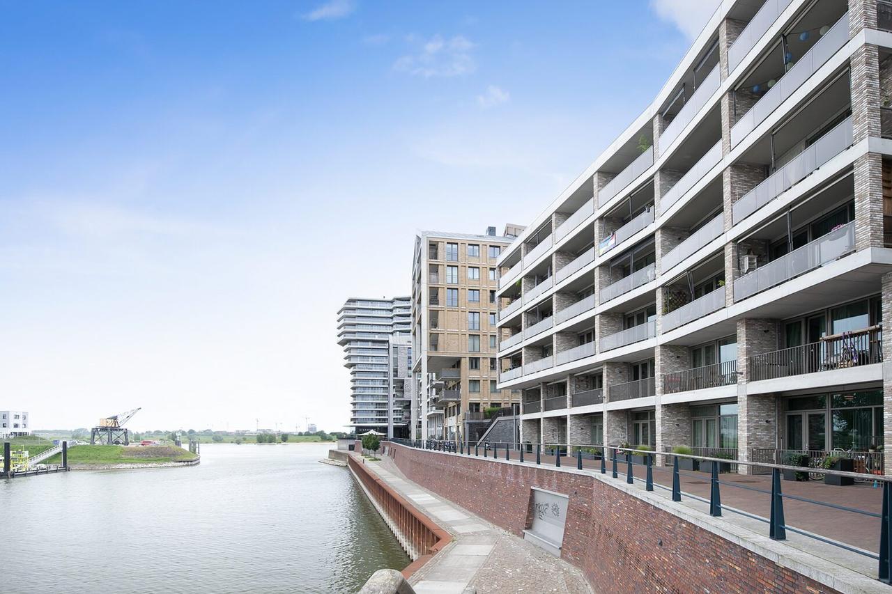 99 m² met balkon aan de Waal in Nijmegen - Afbeelding 2