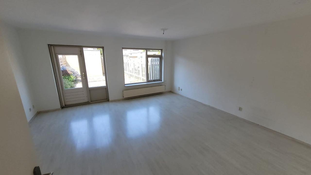 118m² Family Home with Garden in Haarlem-Oost - Image 4