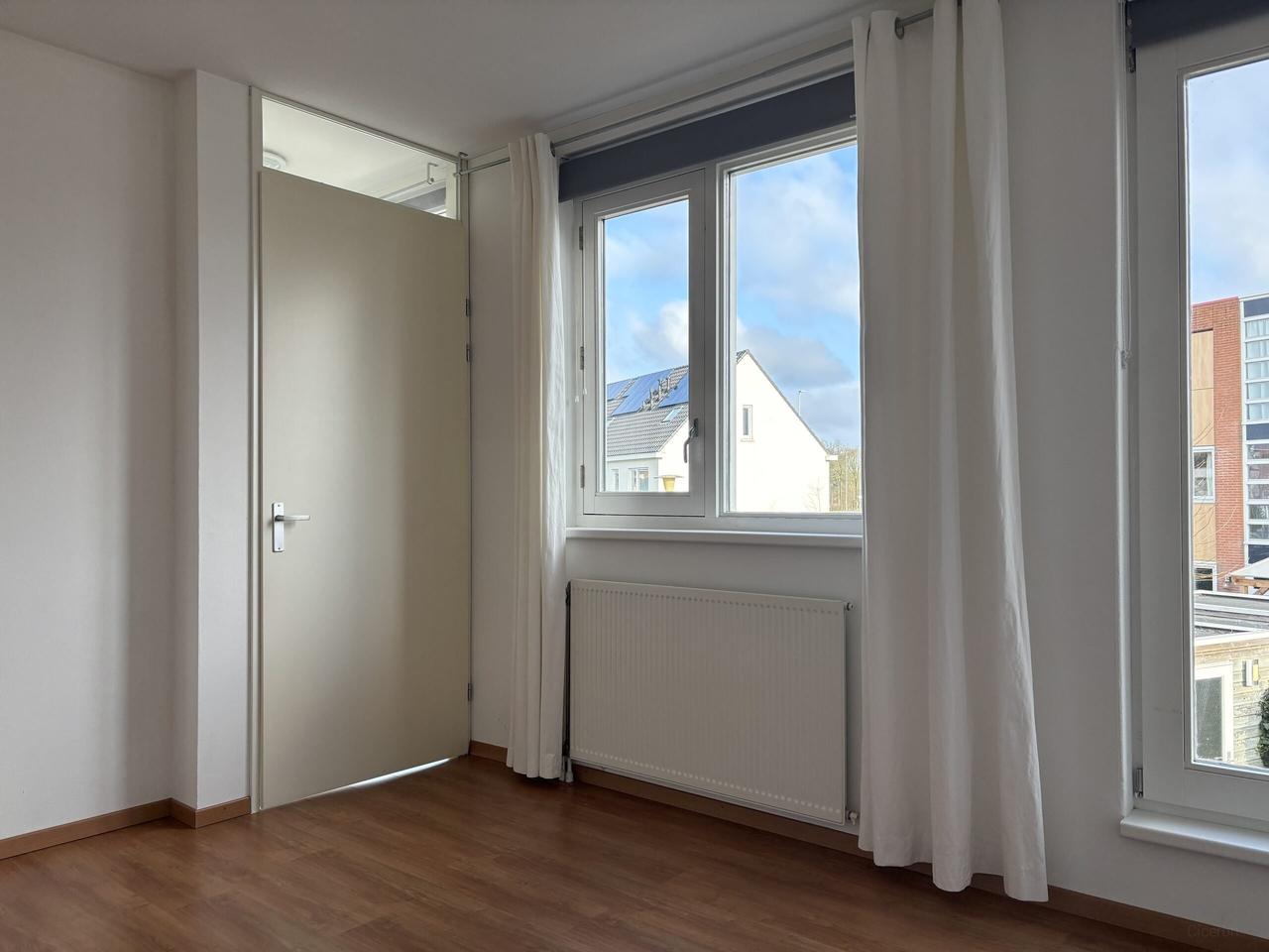 Tussenwoning met tuin vlak bij ASML - Afbeelding 16