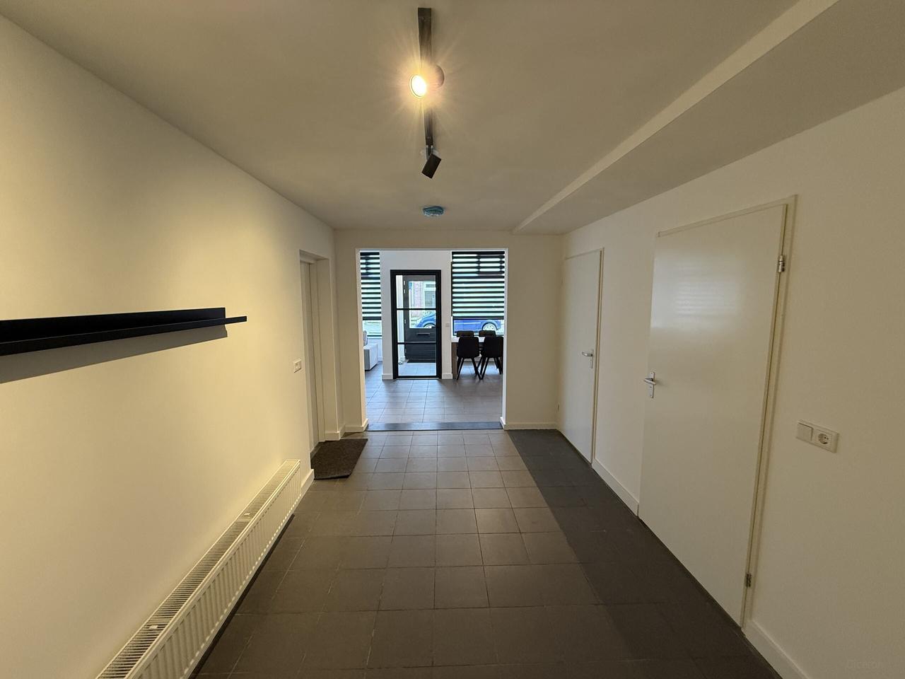 Gemeubileerd appartement met dakterras - Afbeelding 11