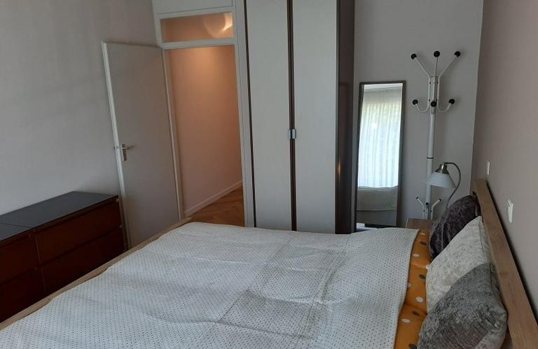 Gemeubileerd 4-kamerappartement met balkon - Afbeelding 6