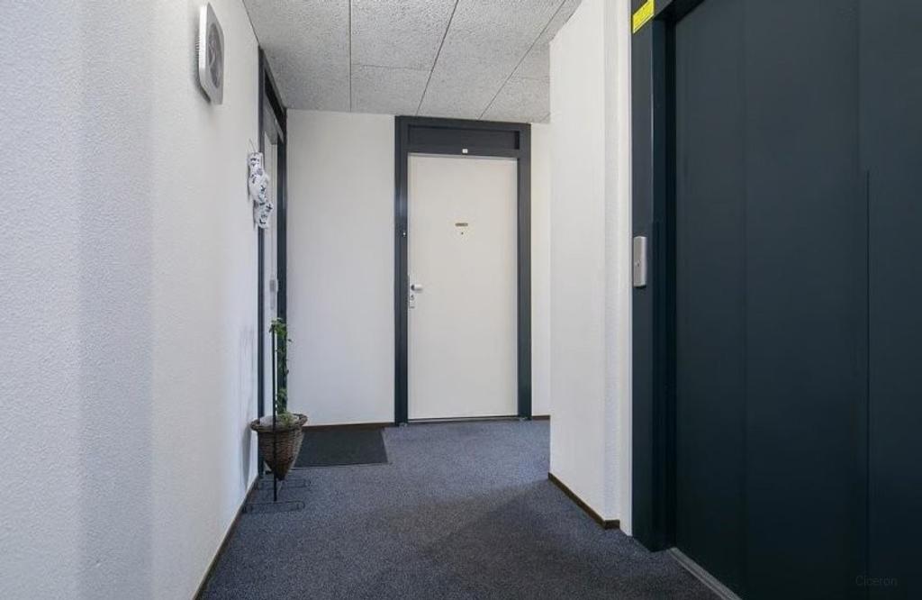 Maisonette with Roof Terrace in the Heart of Aalst - Image 2