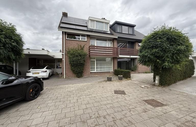 Gemeubileerde woning met oprit en tuin - Afbeelding 43