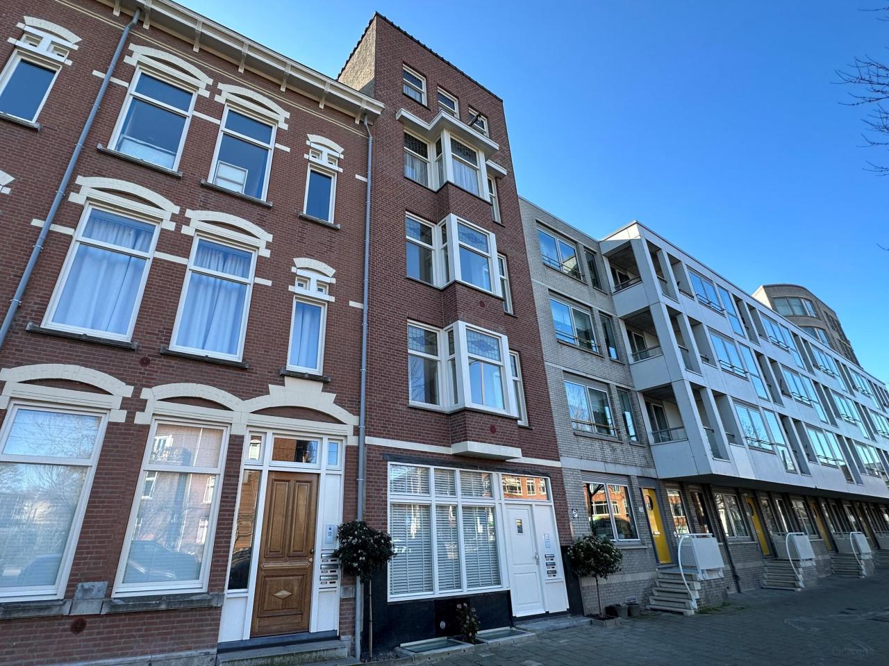Dubbele benedenwoning met tuin in Kralingen - Afbeelding 2