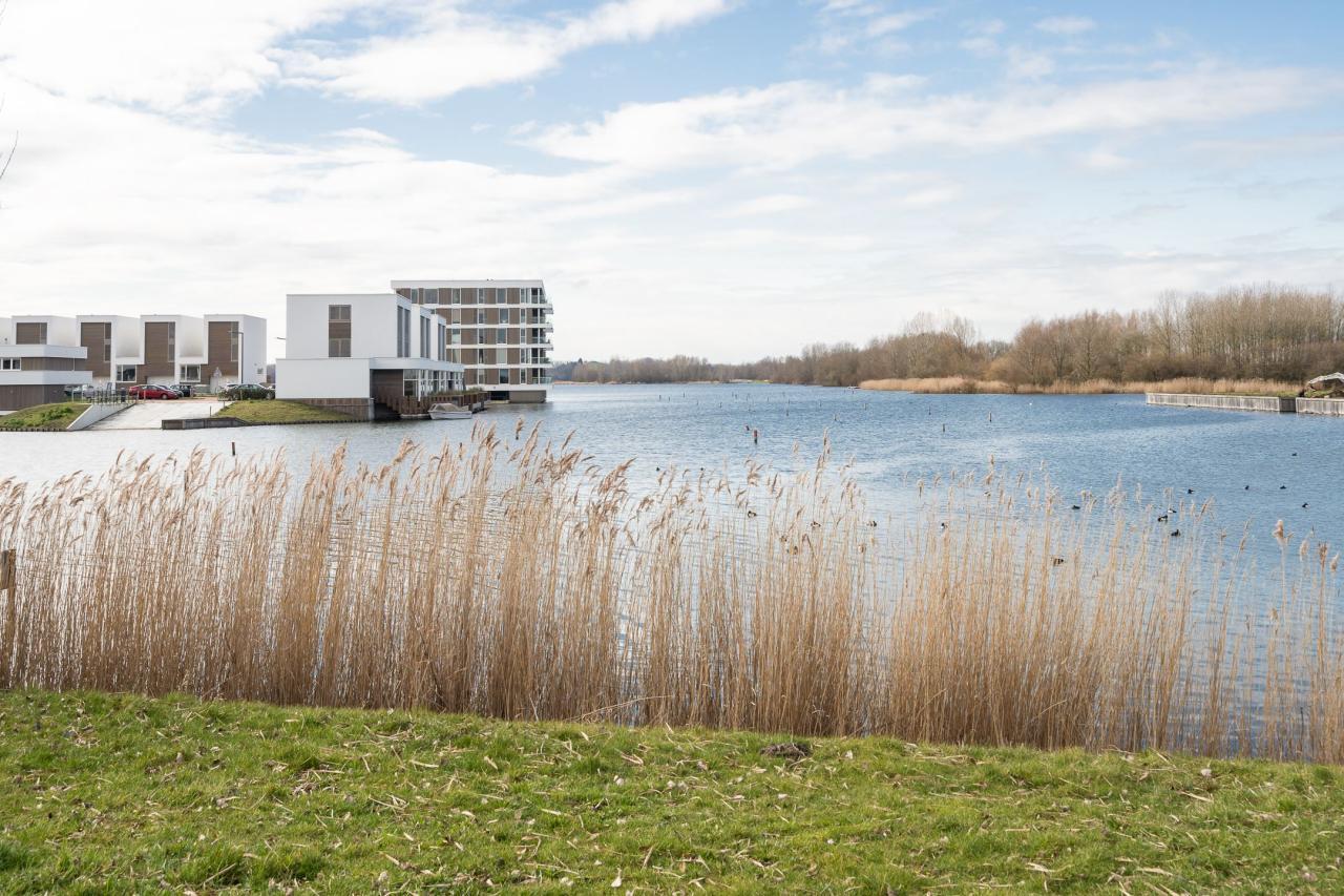 Gemeubileerd hoekappartement met groot balkon - Afbeelding 4