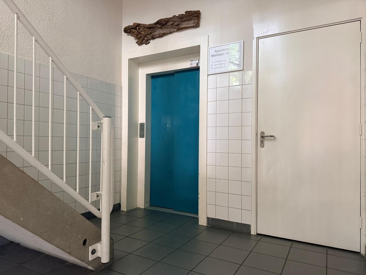Licht 3-kamerappartement met balkon - Afbeelding 3