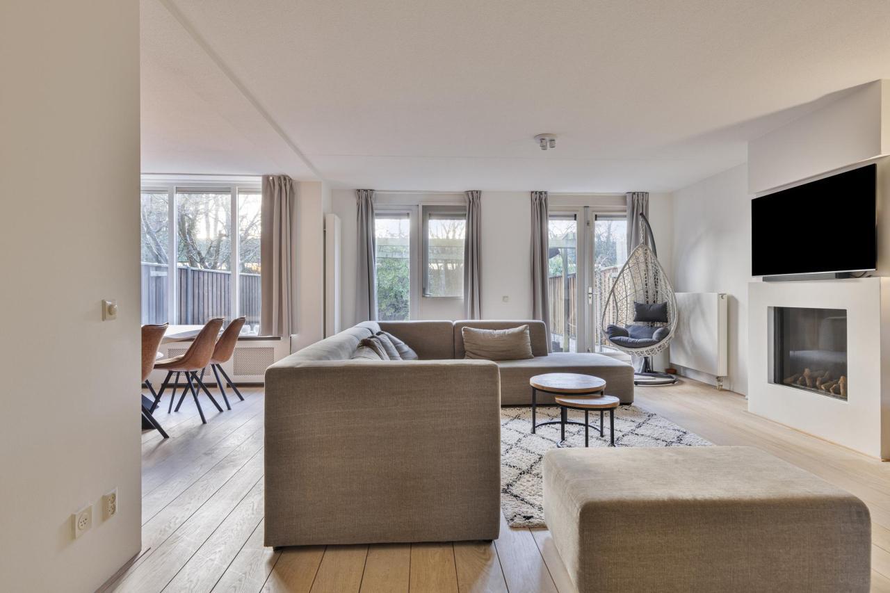 5-bedroom family home with south-facing garden - Image 2