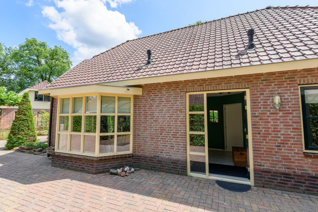 Temporary Detached Living with 3 Bedrooms - Image 2