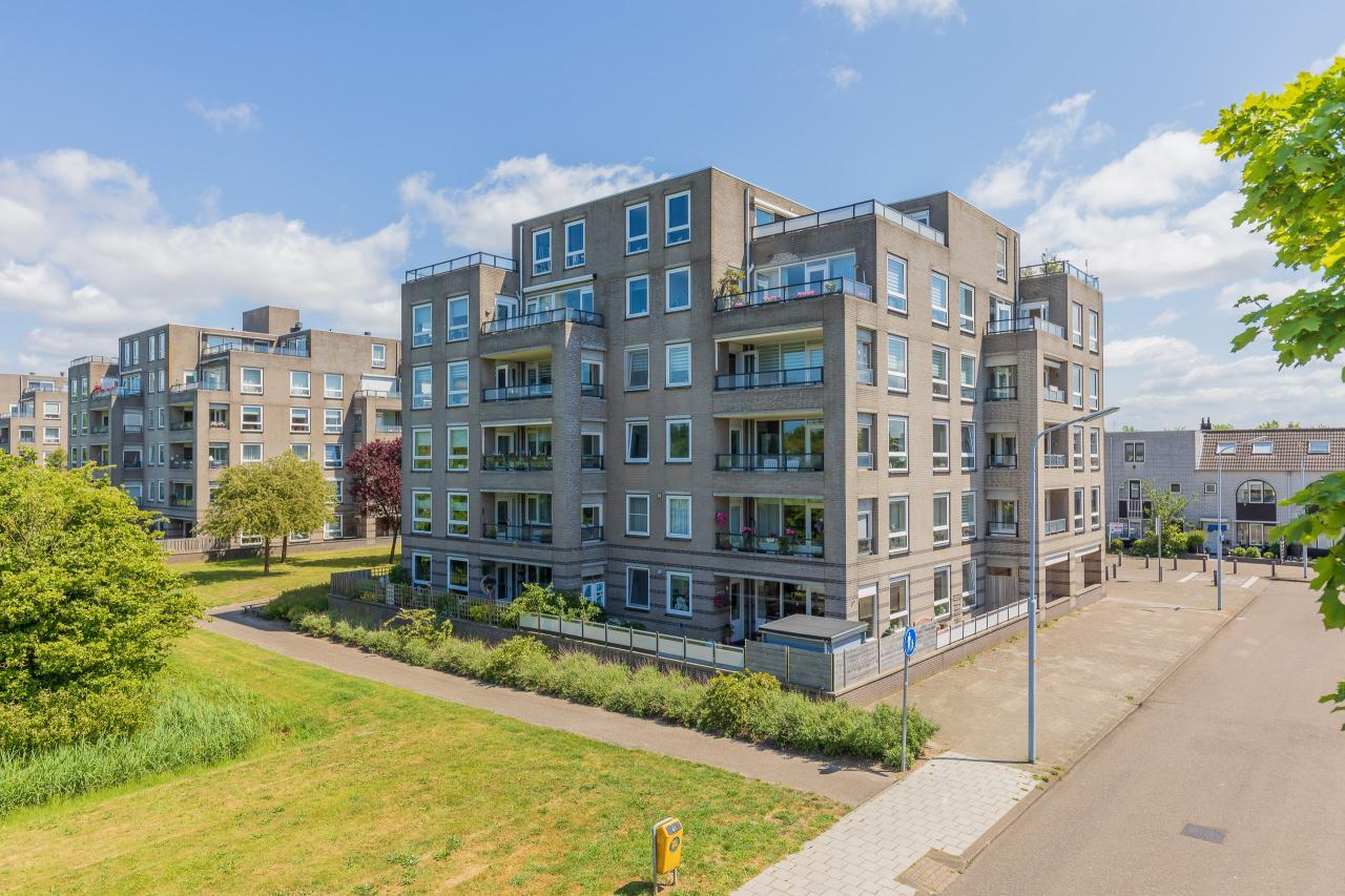 3-kamerappartement met balkon in Toolenburg - Afbeelding 1