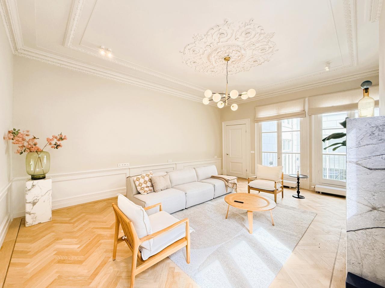 Waterfront Living with 3 Bedrooms - Image 4