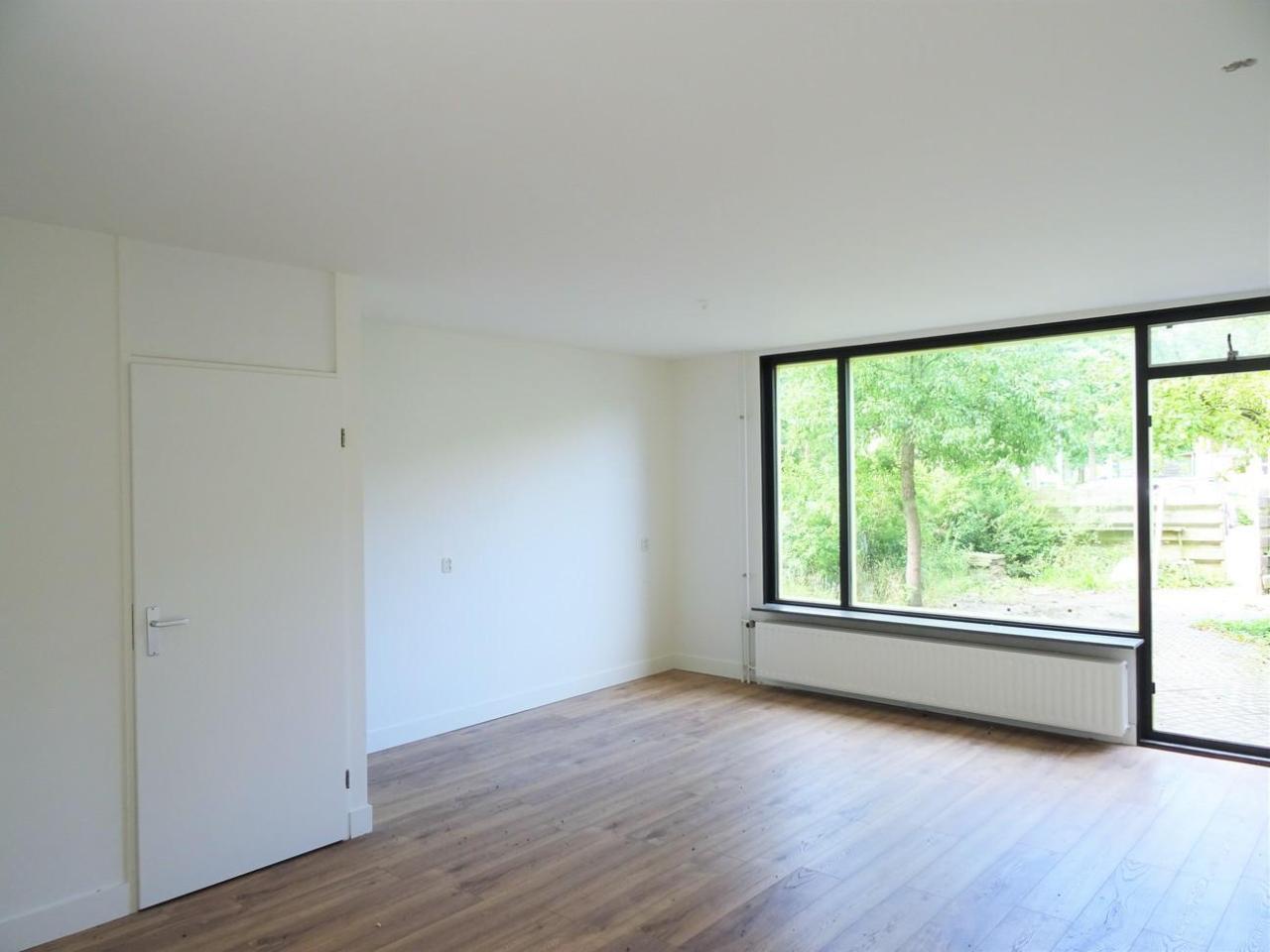 Family Home with Garden in Kruidenwijk - Image 3