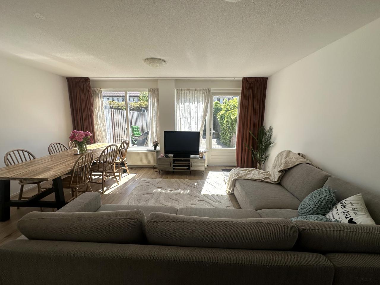 5-bedroom house with garden in Volgerlanden - Image 2